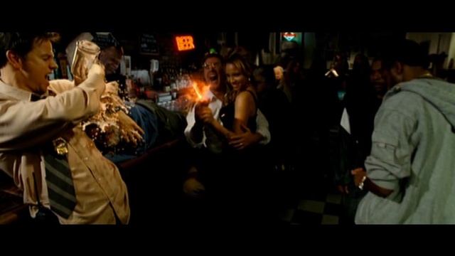 клип полицейские в запасе, забавная сцена в баре смотреть онлайн