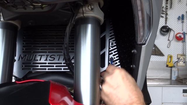 Ducati Multistrada V4 2021 Radiator Guard Fitting Instructions смотреть онлайн