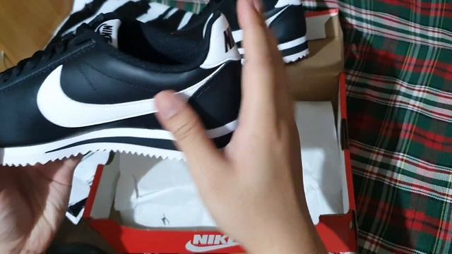 Unboxing!! Nike Classic Cortez Women's Shoe + Black/White/White