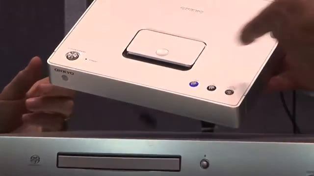 Onkyo A-5VL et C-S5VL (IFA 2009) смотреть онлайн