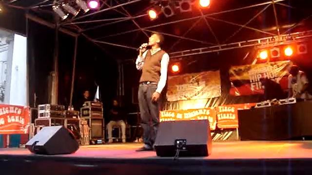 Stromae : le rap c'est simple (live @ Place au printemps) смотреть онлайн