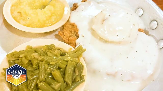 Where to Eat in OKC Road Trip Edition: Lambert's Cafe in Ozark, MO - Home of Throwed Rolls! смотреть онлайн