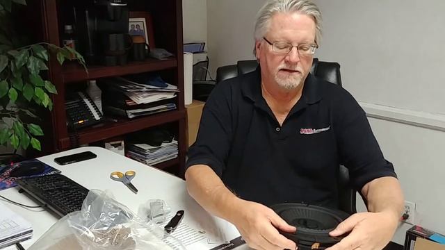 Infinity Subwoofer Reference Flex 8D New Product Unboxing By Al & Ed's Autosound Corporate Office. смотреть онлайн