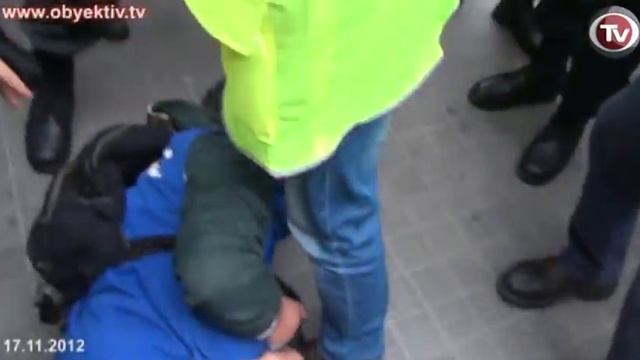 POLICE VIOLENTLY DISPERSE OPPOSITION RALLY IN CENTRAL BAKU смотреть онлайн