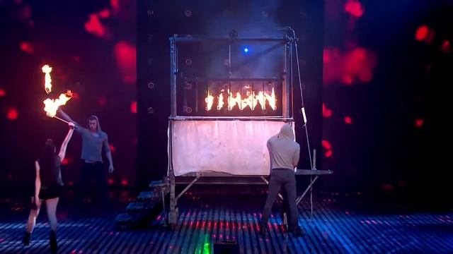 Настоящая магия на сцене смотреть онлайн