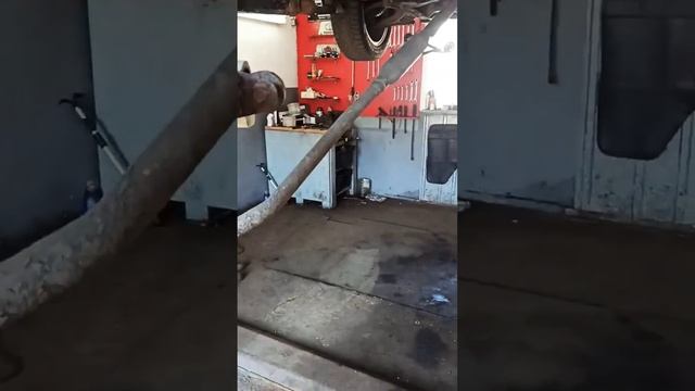 Toyota Urban Cruiser rear gear oil seal replacement🧑🔧 смотреть онлайн