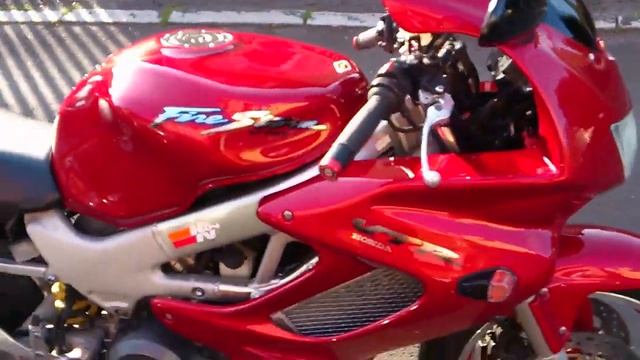 Honda VTR1000F смотреть онлайн