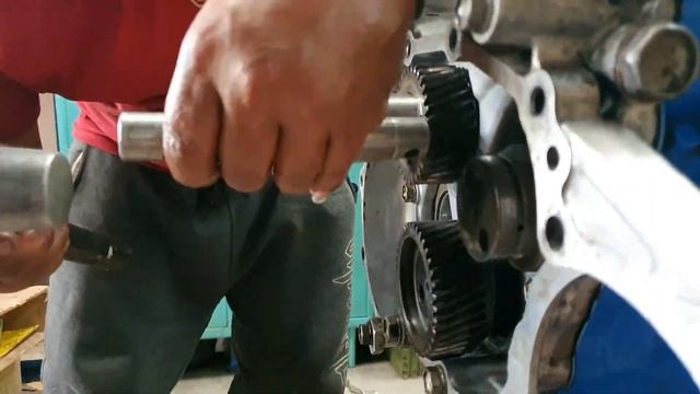 Toyota 2H Engine Rebuild Time-Lapse Landcruiser 60 ランクル６０エンジンオーバーホール超速