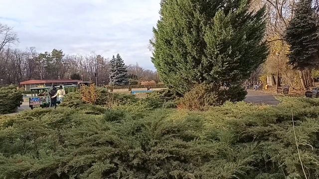 Парк короля Михая I (Parcul Regele Mihai I al României) смотреть онлайн