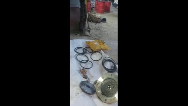 CAT 320D Excavator swivel joint Repair/Center Joint Repairing| पोकलेन का सेंटर ज्वाइंट रिपेयरिंग смотреть онлайн