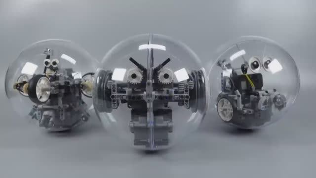 Lego Ball-Боты берут верх | Lego Ball-Bots Take Over смотреть онлайн