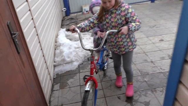 Шел шестой день изоляции/It was the sixth day of isolation смотреть онлайн