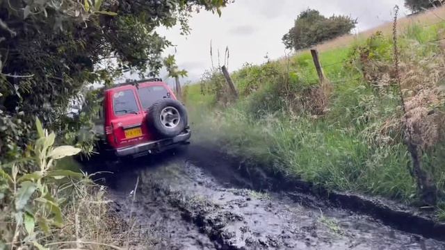 Land Cruiser 80 Colombia Mud Day 🦦 смотреть онлайн