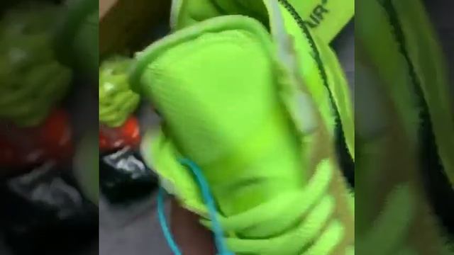 Кроссовки Nike & Off White смотреть онлайн