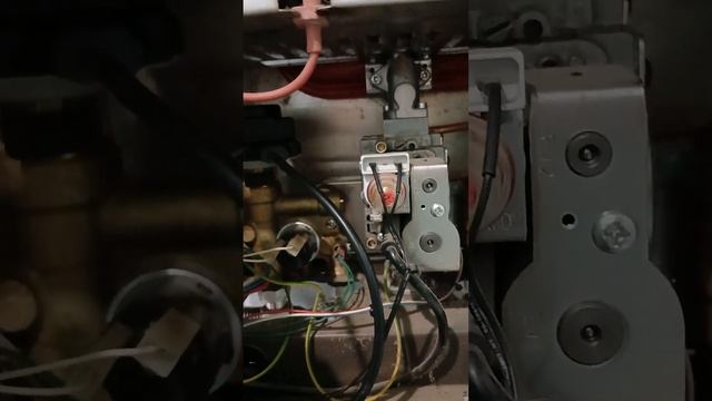 Решение проблема с горячей водой котел газовый настенный BAXI ECO Four смотреть онлайн