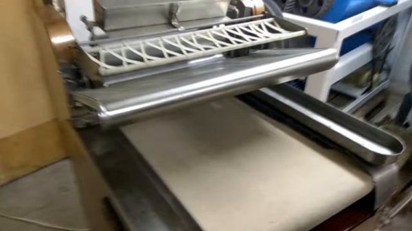 Тестораскаточная машина МРТ-60