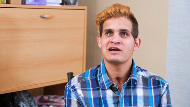 A kalapácshintából kizuhant Krisztofer egyedül ad riportot. Proinzulin c peptid смотреть онлайн
