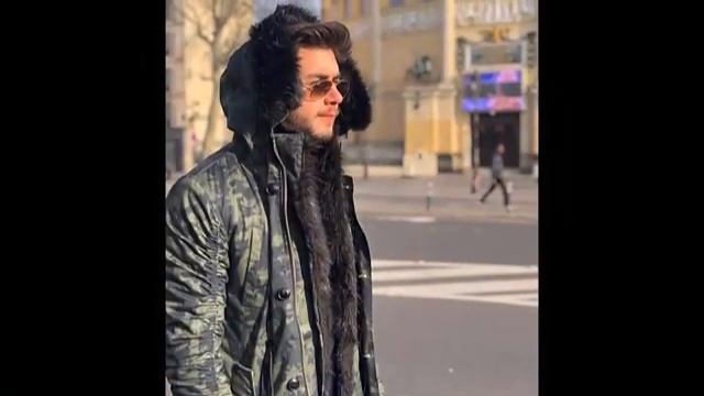 What is the event that fascinates the young actors of the TV series My Brothers? смотреть онлайн