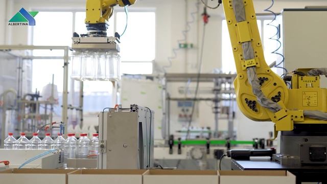 ROBOTIC CASE PACKER - bottles packaging I ALBERTINA Machinery смотреть онлайн