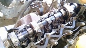 Nissan Vanette LD20 Cylinder Head Installation