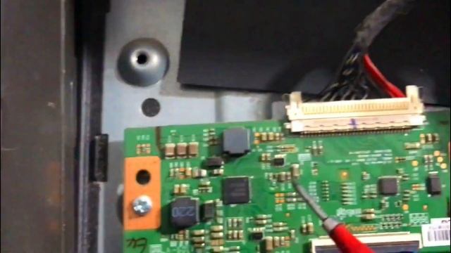 LED TV SCREEN PROBLEMS || LED TV DISPLAY PROBLEM, VERTICAL LINES, WHITE DISPLAY REPAIR смотреть онлайн