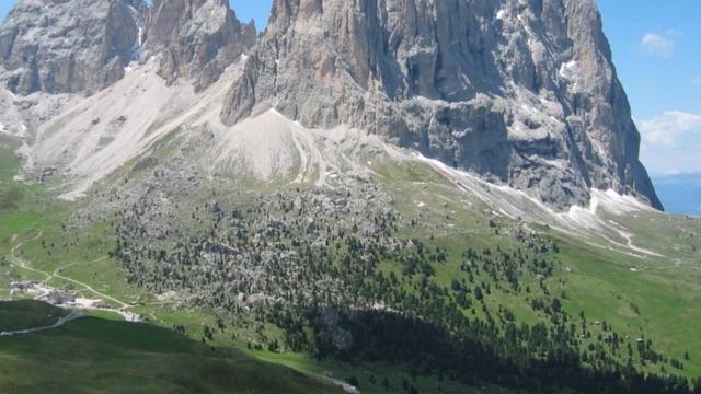 Gustav Mahler: Andante Moderato, from Symphony #6. With photos of alpine mountain landscapes. смотреть онлайн