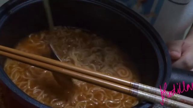 #ASMR #nongshim ramen Video 🍜| Em-Ar Rodillas смотреть онлайн