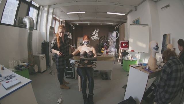Мастер класс по боди-арту от Анны Егоровой в Art No Rules смотреть онлайн