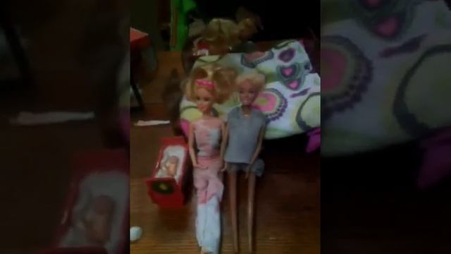 Барби укладывает Алену спать смотреть онлайн