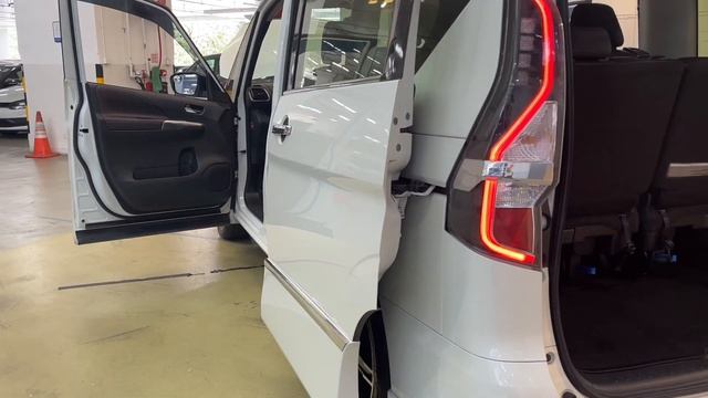 【大昌行易手車】2020 NISSAN SERENA E-POWER HIGHWAY STAR VIP смотреть онлайн
