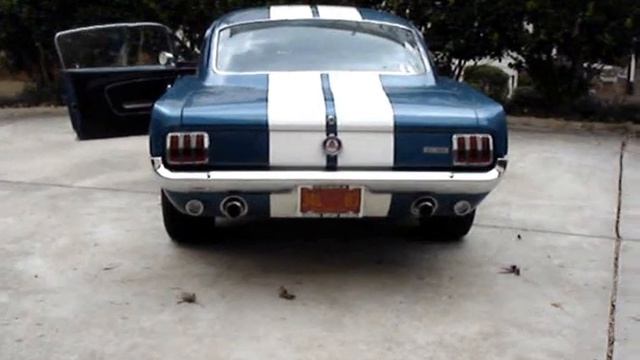 1965 Shelby Mustang GT350 "Car start on cold day - big cam idle" смотреть онлайн