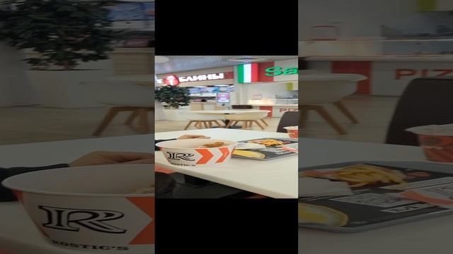 Утренний завтрак в ТЦ Макси