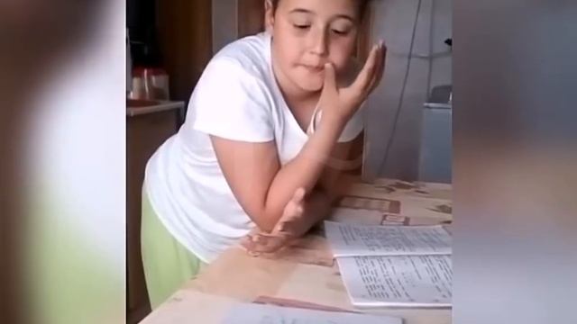 Домашнее задание 🤣 смотреть онлайн