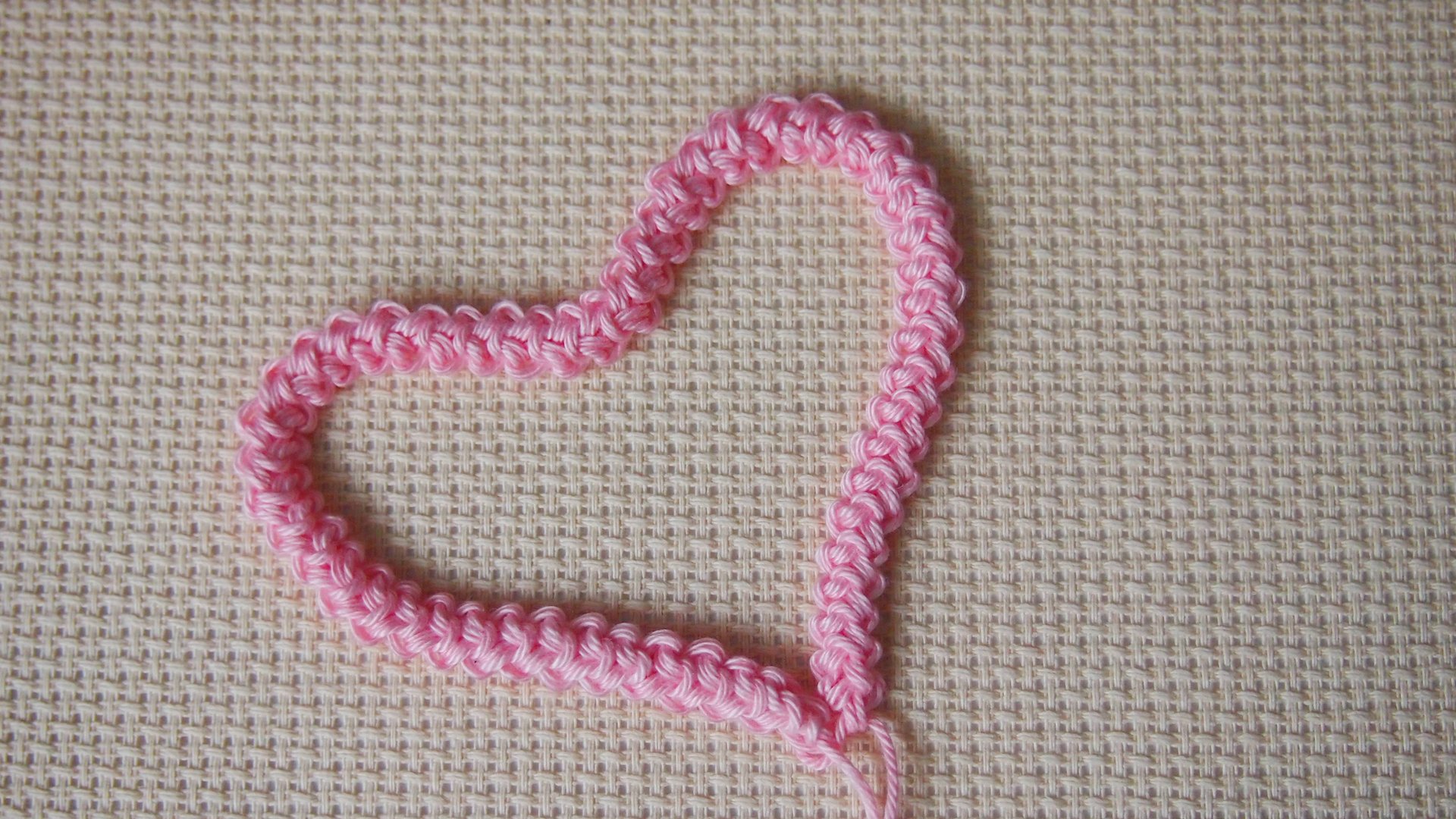 Как связать шнур гусеничка. Подробно и доступно Уроки вязания *caterpillar cord Урок 67 смотреть онлайн