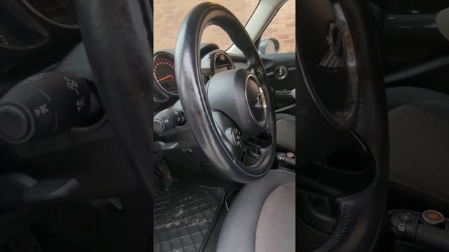 MINI COOPER HATCH. 2017 год. 76000 км. 1.350.000 рублей смотреть онлайн
