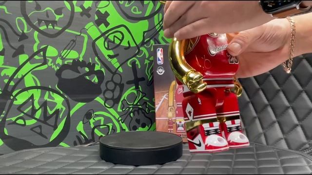 Игрушка Bearbrick Michael Jordan 28 см смотреть онлайн