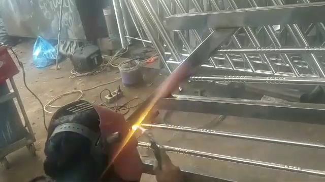 Proses ngelas railing tangga stenlis pakai las Argon manual смотреть онлайн