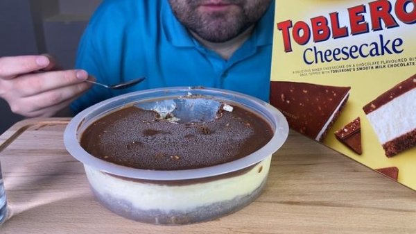 CHOCOLATE CAKE CHEESECAKE TOBLERONE ASMR MUKBANG (EATING SOUNDS) EATING SHOW