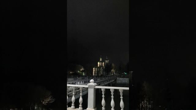 Торопец, храм и самолет #торопец #родина #россия #самолет #храм #церковь #осеннийвечер #осень #река смотреть онлайн