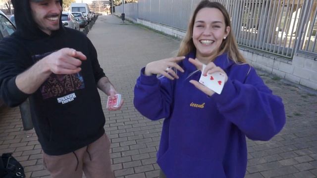 ¡El mago Alberto Montalvo se lleva una HISENSE 4K Ultra HD - Smart TV de una de nuestras tiendas! смотреть онлайн