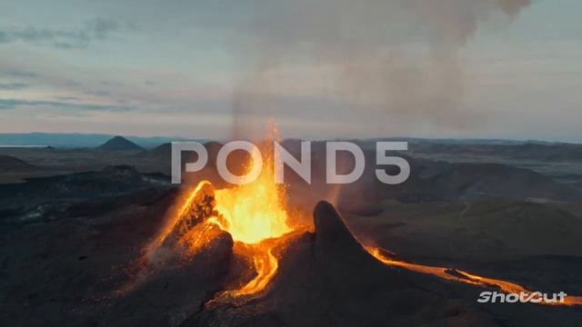 Вулкан 🌋🌋🌋🌋 извержение Лави .... смотреть онлайн