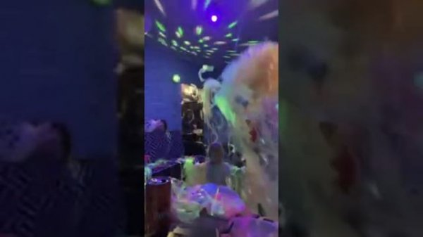 Неоновая дискотека