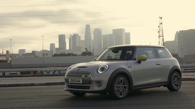 2020 MINI Cooper SE - Electric MINI Cooper - Exterior & Interior смотреть онлайн