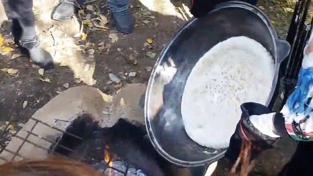 Как делают крупную лепёшку в казане? Джиззак, Заминский район. Qozonda Non Pishirish. Jizzax, Zomin