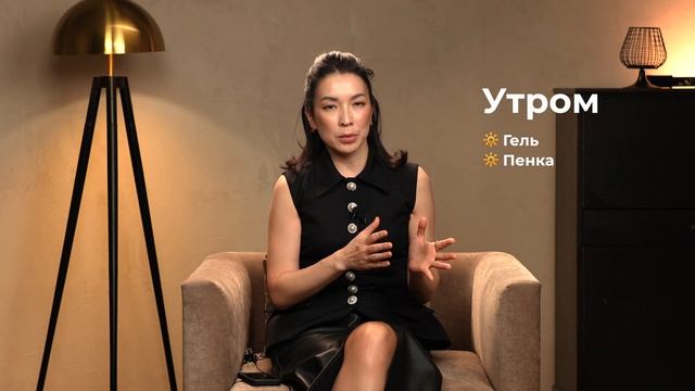 ВЫДАВЛИВАТЬ САЛЬНЫЕ НИТИ ОПАСНО?: Экспертный разбор от Жанны Нуралы #чистаякожа #бьюти #сальныенит смотреть онлайн