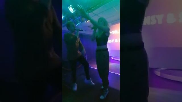 Анастасия Белявская и Олег Сидоров (Nancy & Sidorov) - Кто-то но не я смотреть онлайн