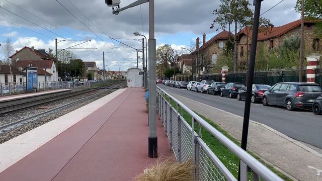 Tram T4 Siemens Avanto U25500 et Citadis Dualis au Pavillons-sous-Bois смотреть онлайн