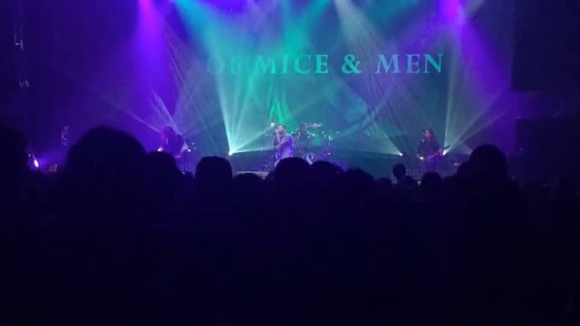 Away - Of Mice & Men - o2 Apollo Manchester - 1/10/16 смотреть онлайн
