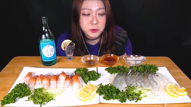 SUB)ASMR 탱글탱글 오독오독 생새우 딱새우 회 먹방 Raw shrimp mukbang eating show エビ,tôm,กุ้ง,udang смотреть онлайн