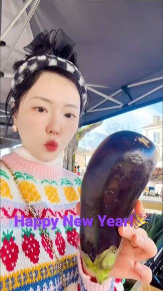 Happy New year!🎉 смотреть онлайн